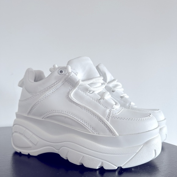 Sisters and Seekers Chunky Sneakers - Picture 2 of 3